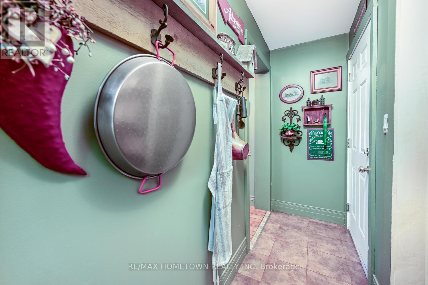 6244 Sixth Concession, Augusta, Ontario  K6V 5T2 - Photo 21 - X12351234