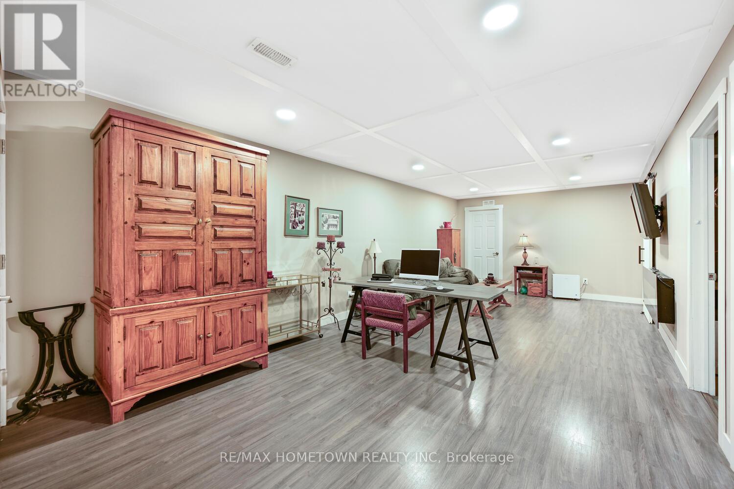 6244 Sixth Concession, Augusta, Ontario  K6V 5T2 - Photo 26 - X12351234