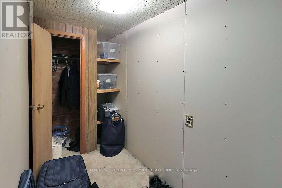 Furnished - 122 Rifle Range Road, Hamilton, Ontario  L8S 3B6 - Photo 16 - X12351190