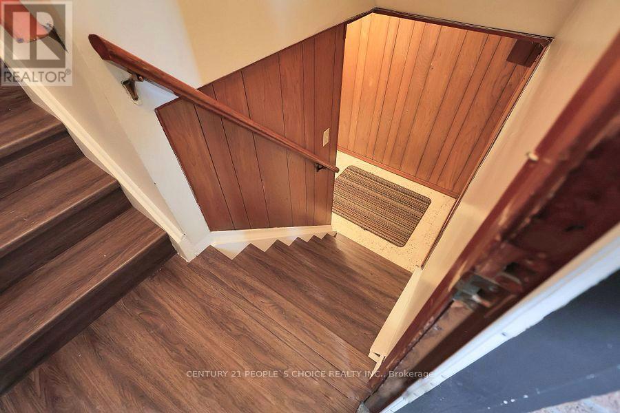 Furnished - 122 Rifle Range Road, Hamilton, Ontario  L8S 3B6 - Photo 9 - X12351190