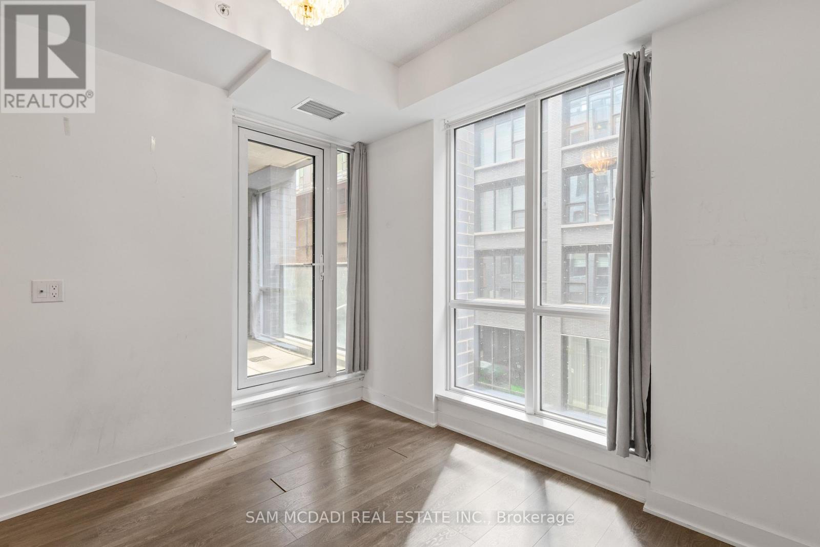 310 - 115 Blue Jays Way, Toronto, Ontario  M5V 0N4 - Photo 16 - C12351203