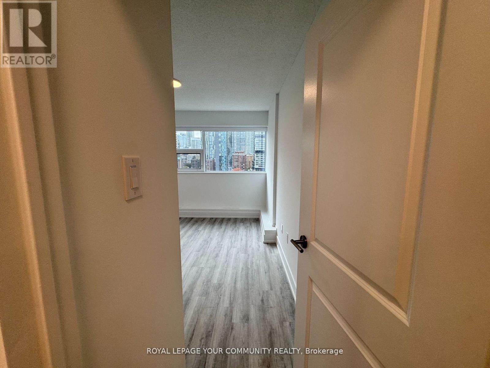 1407 - 201 Sherbourne Street, Toronto, Ontario  M5A 3X1 - Photo 18 - C12351274
