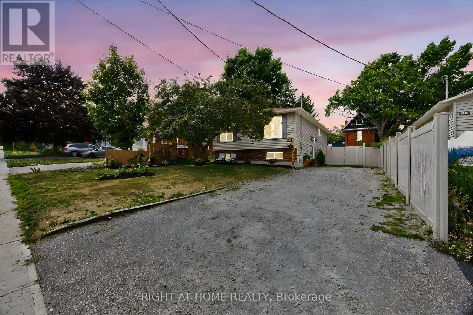 112 BORLAND STREET E, Orillia, Ontario