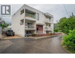 108 Colley Street, warfield, British Columbia