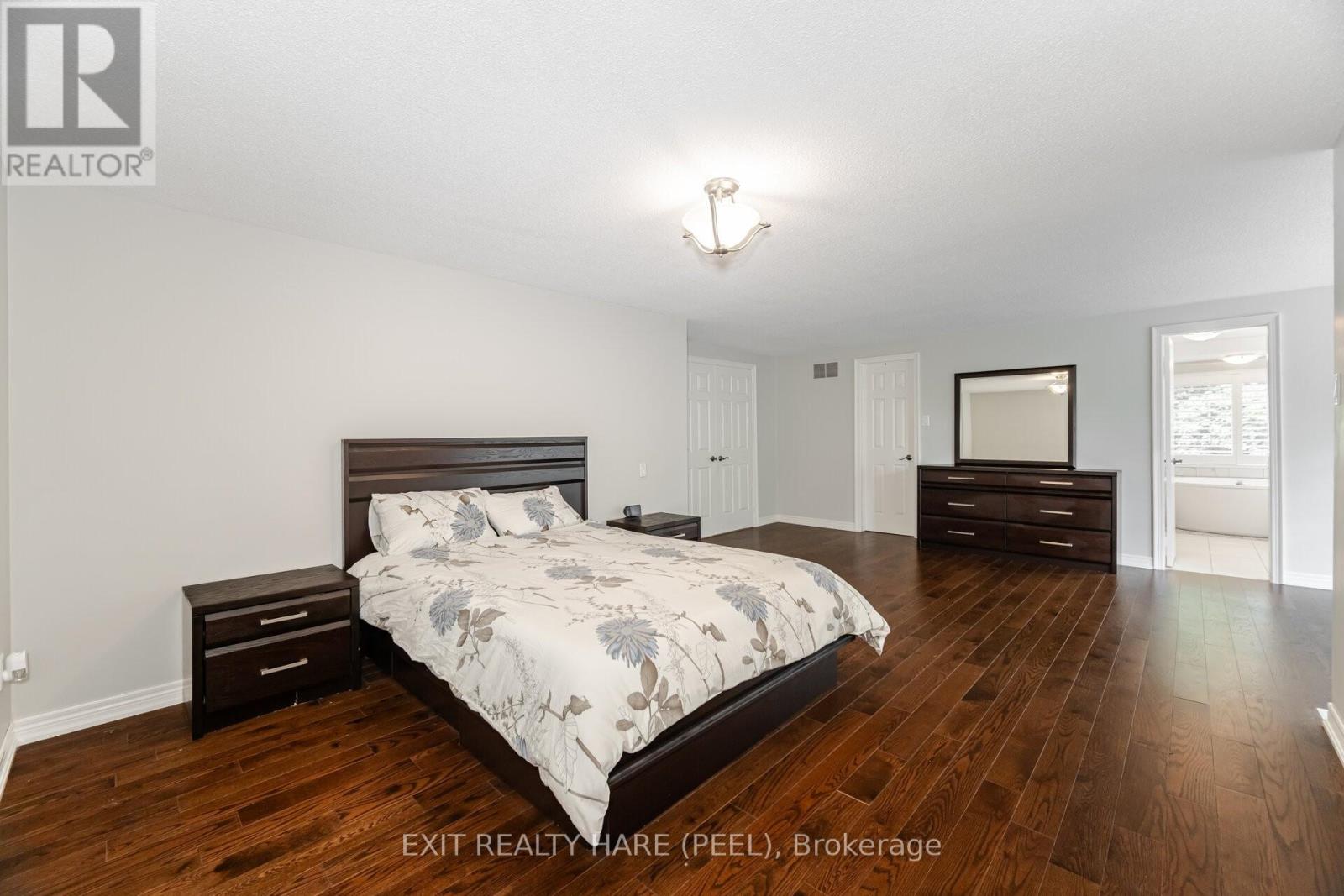 60 Esker Drive, Brampton (Heart Lake East), Ontario  L6Z 3C9 - Photo 21 - W12351218