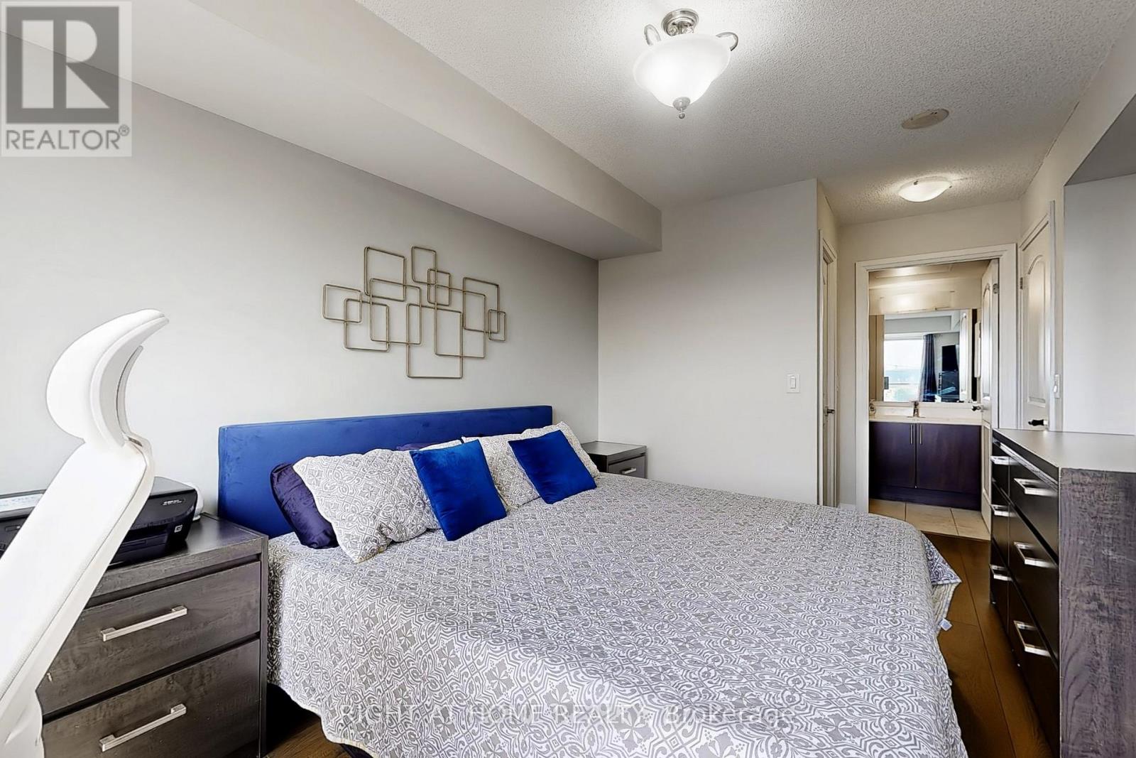 214 - 1070 Sheppard Avenue W, Toronto, Ontario  M3J 0G8 - Photo 19 - W12351232