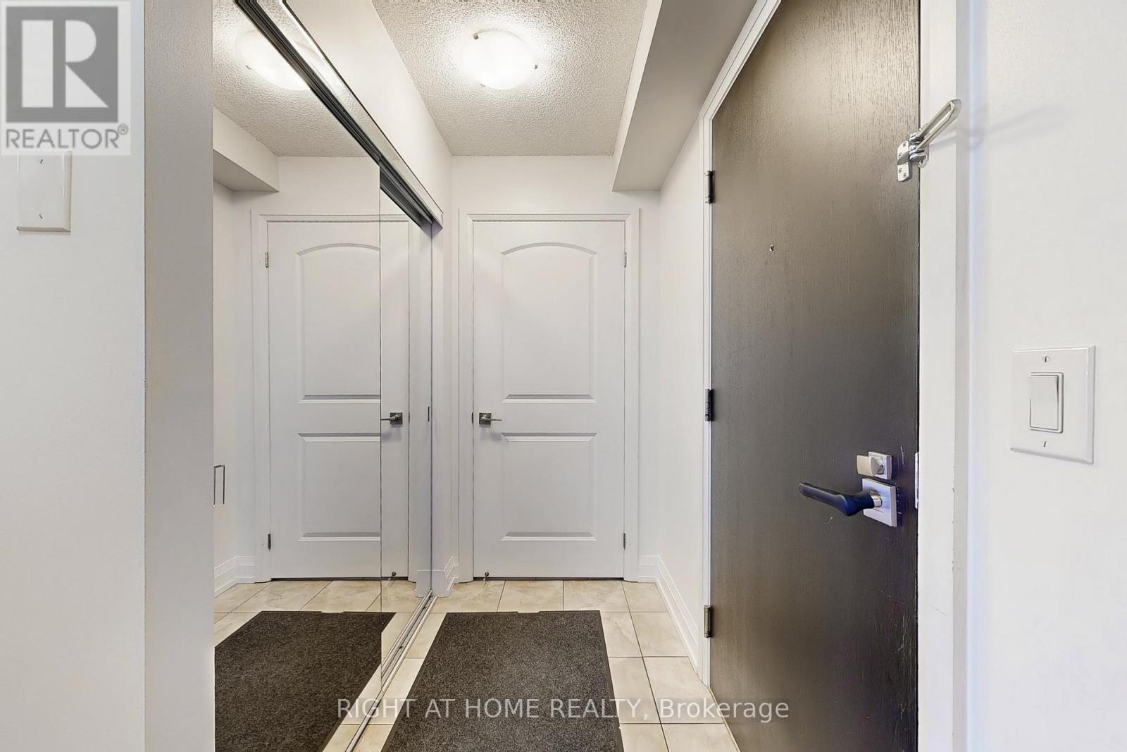 214 - 1070 Sheppard Avenue W, Toronto, Ontario  M3J 0G8 - Photo 27 - W12351232