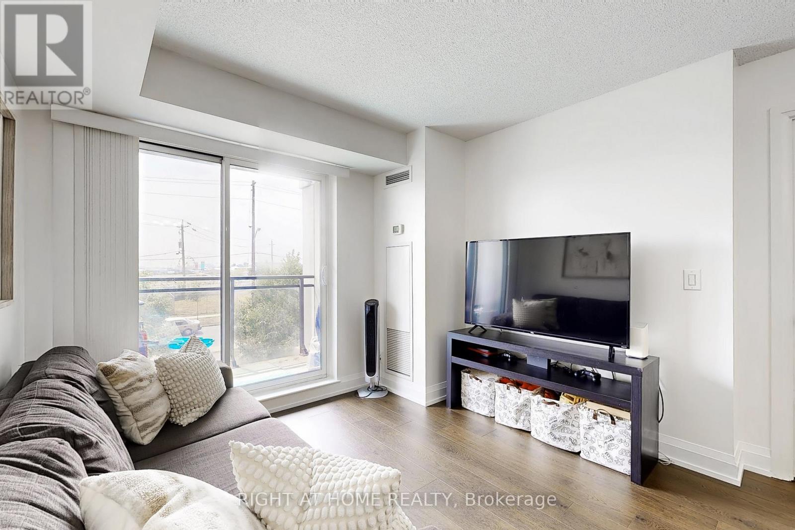 214 - 1070 Sheppard Avenue W, Toronto, Ontario  M3J 0G8 - Photo 9 - W12351232