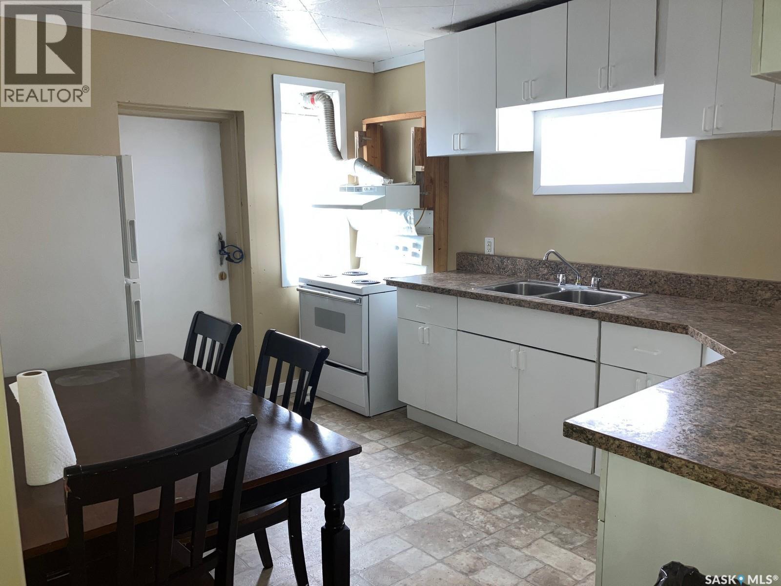 205 1st Avenue W, Nipawin, Saskatchewan  S0E 1E0 - Photo 17 - SK015868