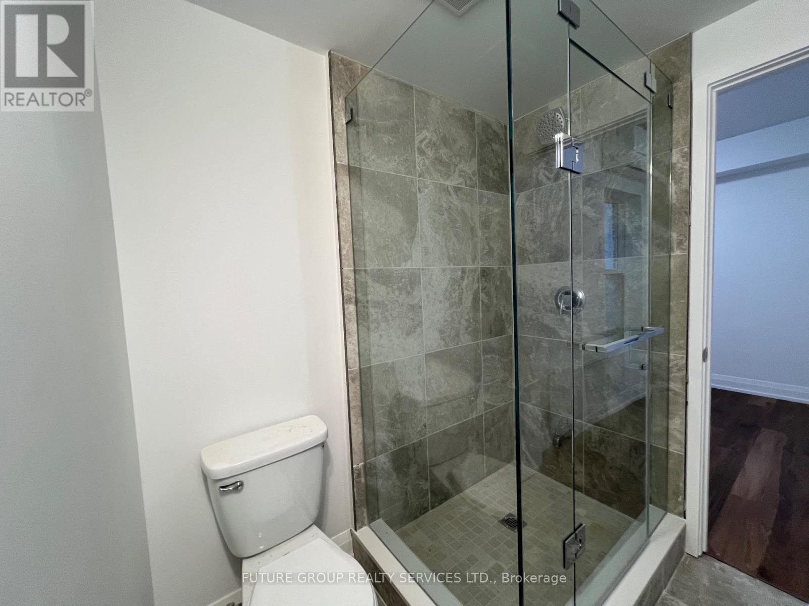 2 - 4876 Simcoe Street, Niagara Falls, Ontario  L2E 1V9 - Photo 10 - X12351279