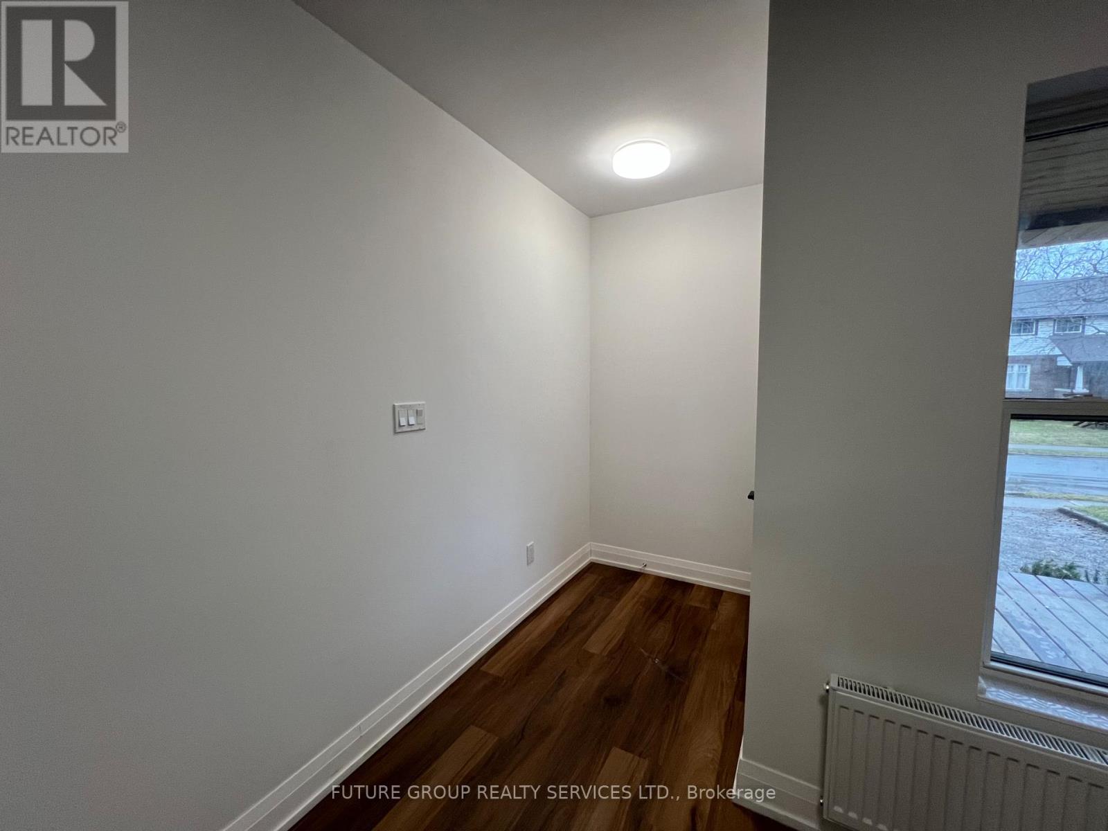 2 - 4876 Simcoe Street, Niagara Falls, Ontario  L2E 1V9 - Photo 17 - X12351279