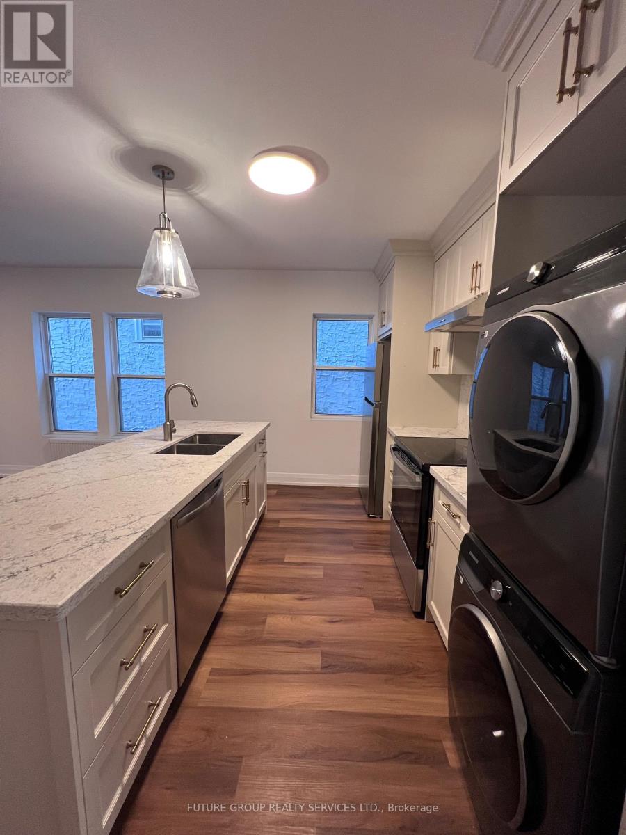 2 - 4876 Simcoe Street, Niagara Falls, Ontario  L2E 1V9 - Photo 5 - X12351279