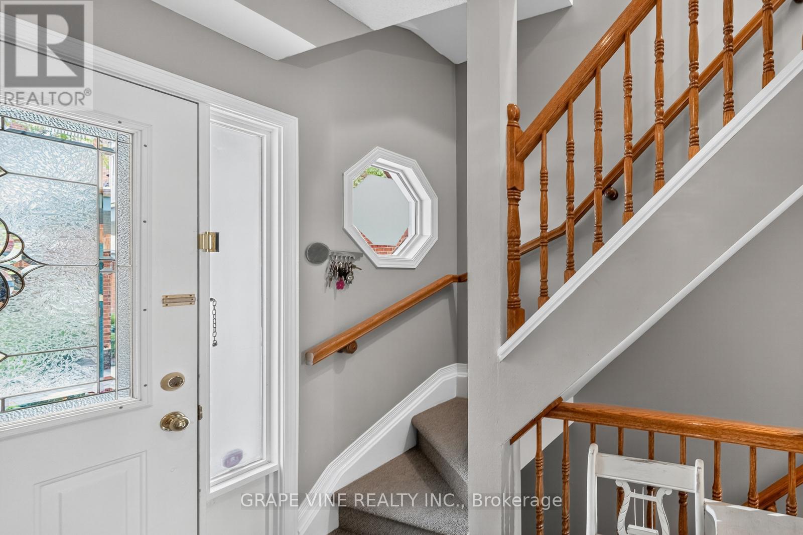 4 Radstock Private, Ottawa, Ontario  K1R 5J8 - Photo 15 - X12351325