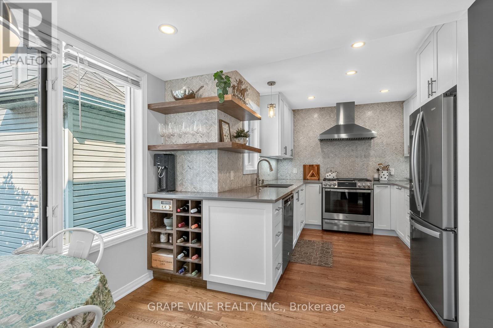 4 Radstock Private, Ottawa, Ontario  K1R 5J8 - Photo 19 - X12351325