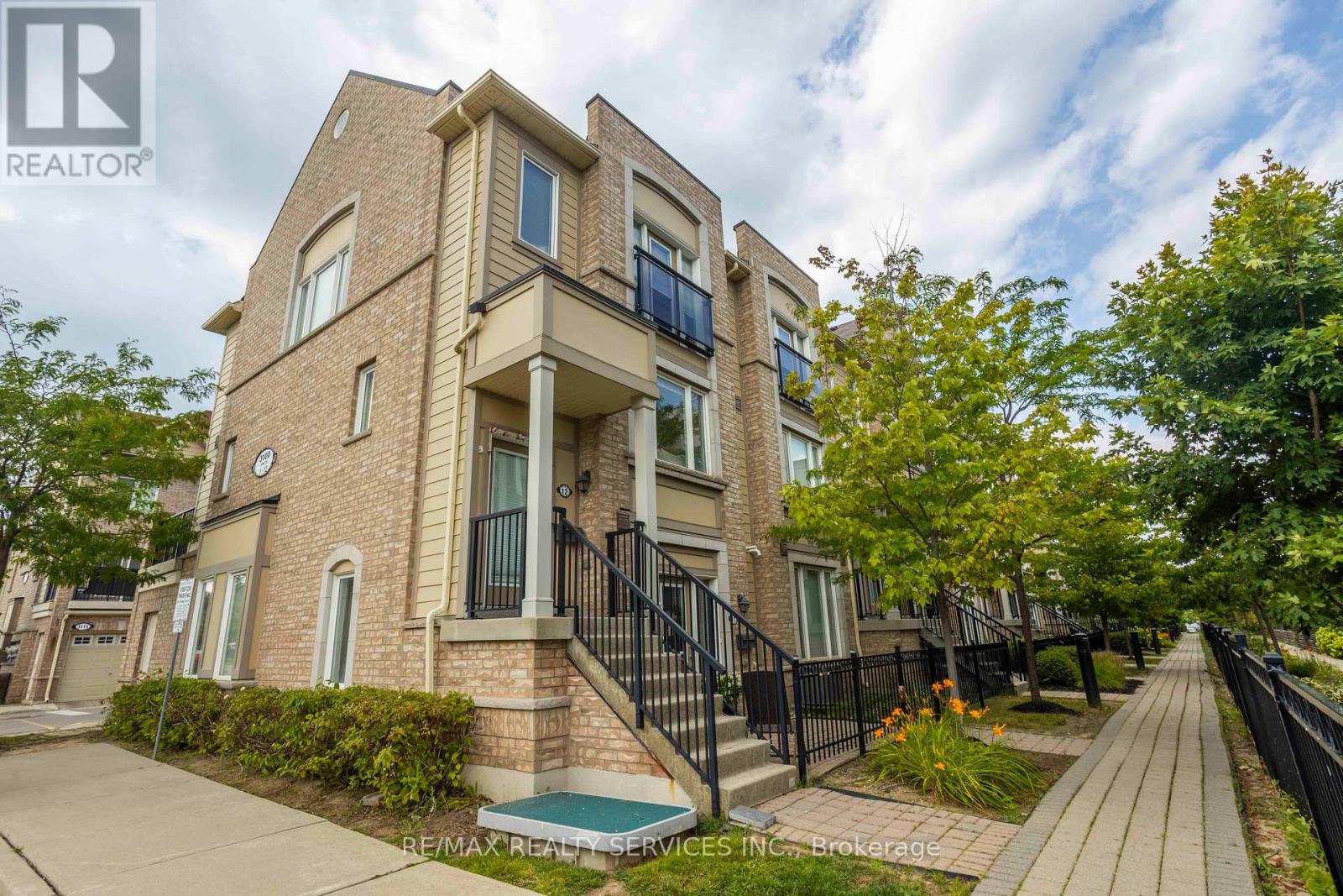 Property at 8 - 3100 BOXFORD CRESCENT image 3