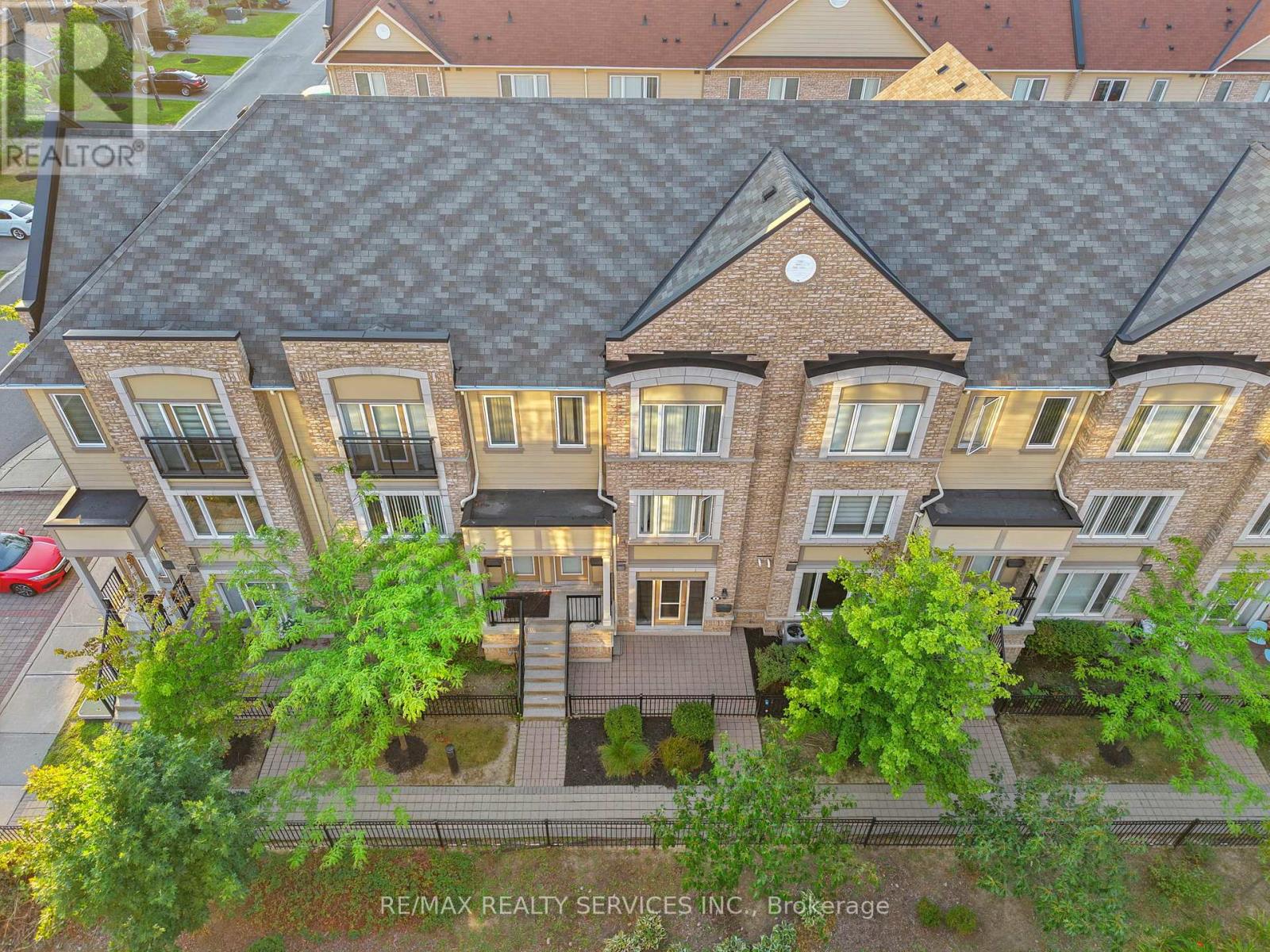 Property at 8 - 3100 BOXFORD CRESCENT image 2