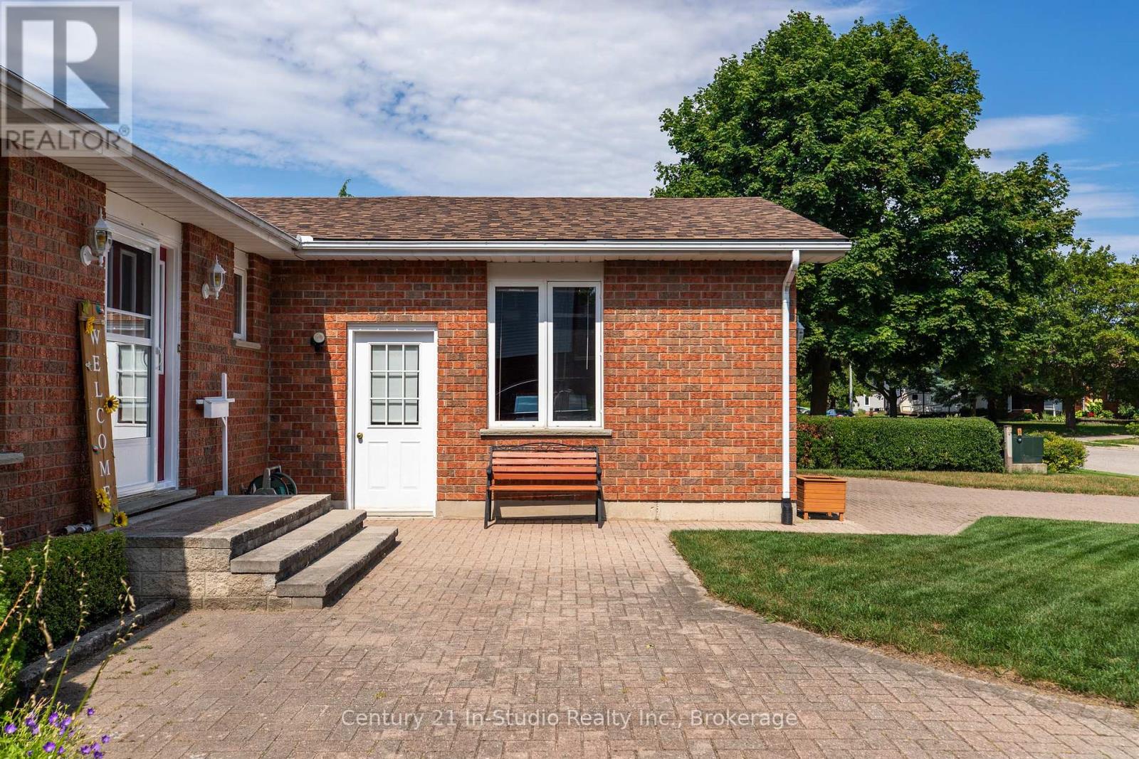 376 Parkwood Drive, Saugeen Shores, Ontario N0H 2C2 - Photo 21 - X12351345