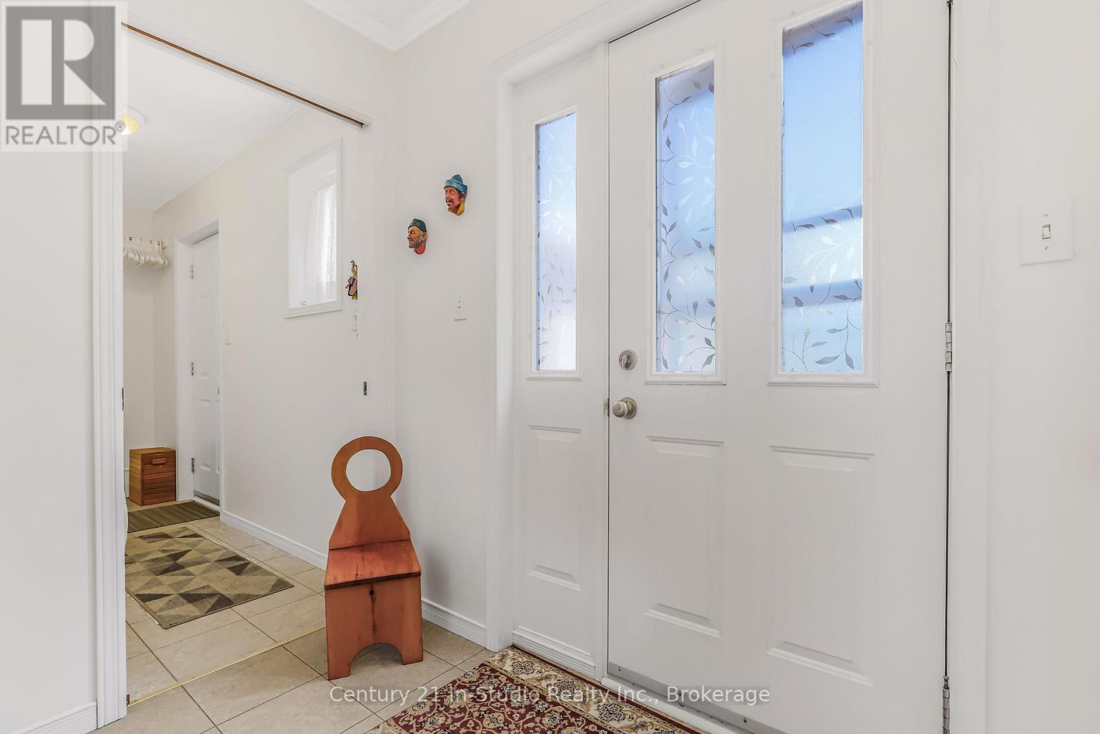 376 Parkwood Drive, Saugeen Shores, Ontario N0H 2C2 - Photo 22 - X12351345