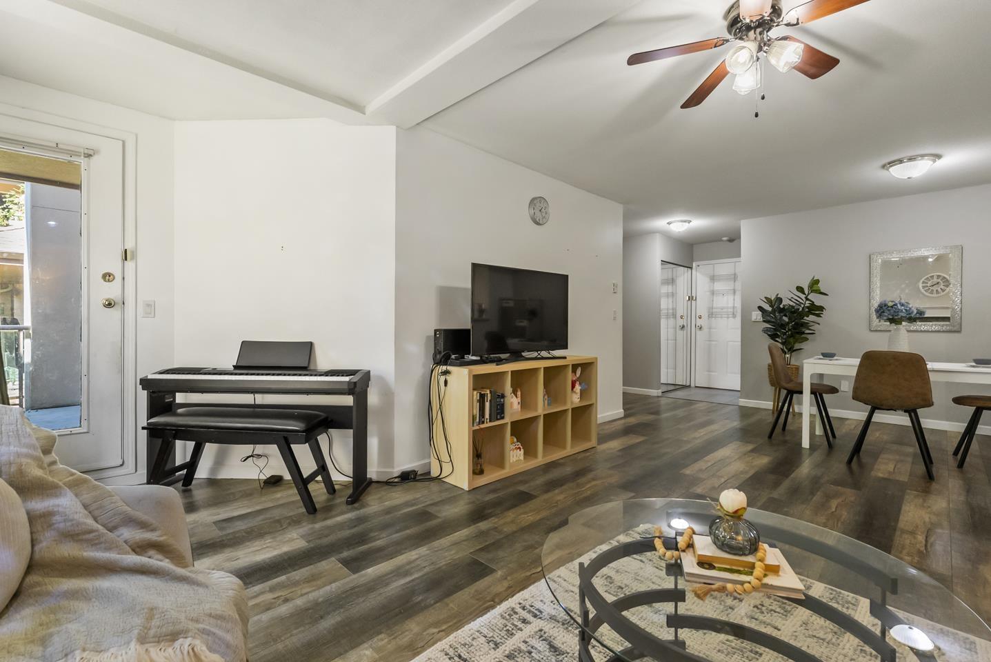 202 14980 101a Avenue, Surrey, British Columbia V3R 0T1 - Photo 6 - R3038093