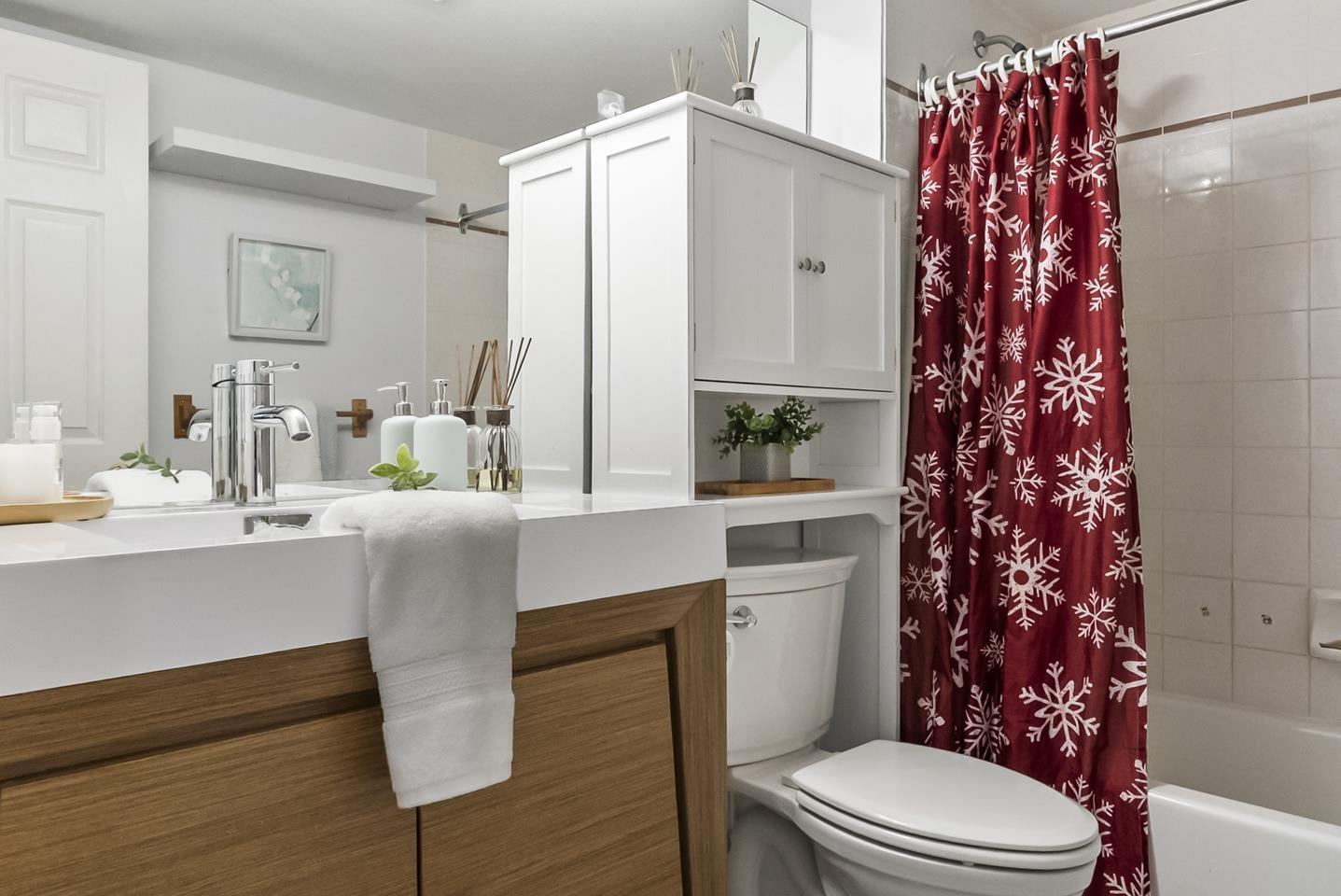 202 14980 101a Avenue, Surrey, British Columbia V3R 0T1 - Photo 17 - R3038093