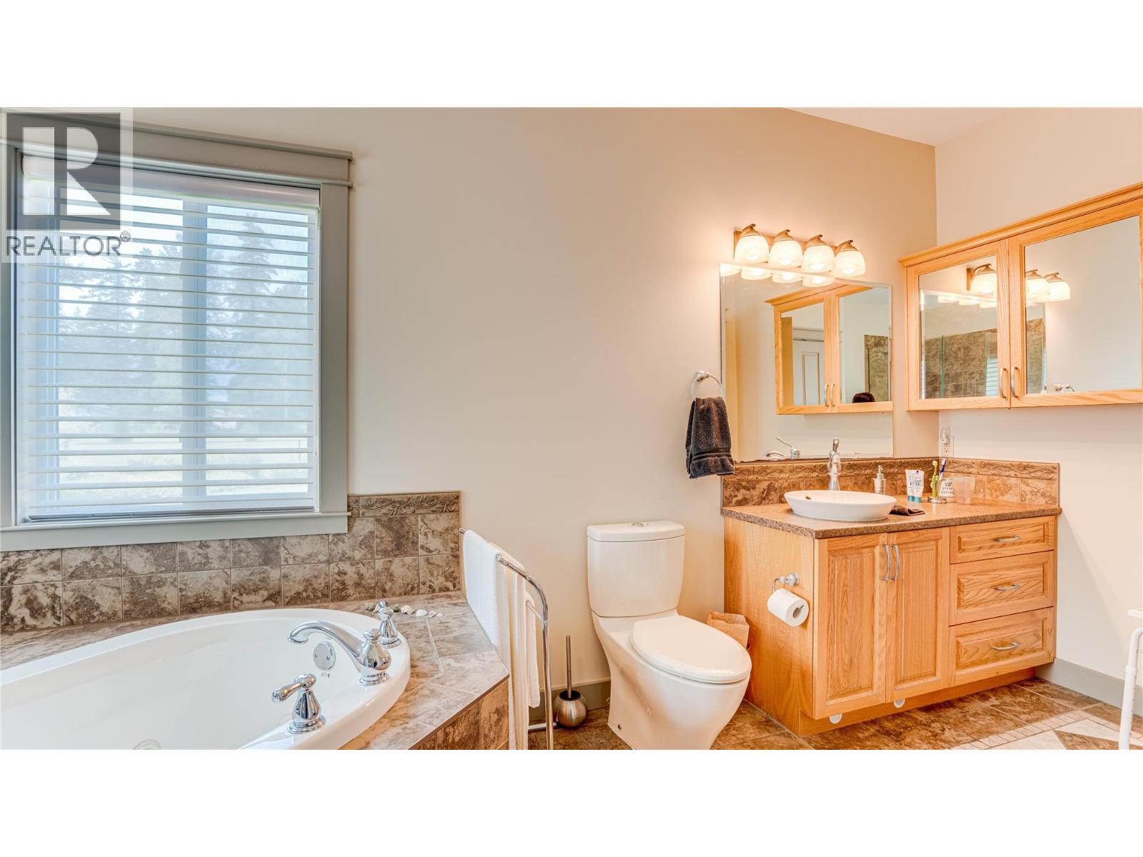 384 Kyro Road, Lumby, British Columbia  V0E 2G7 - Photo 24 - 10355023