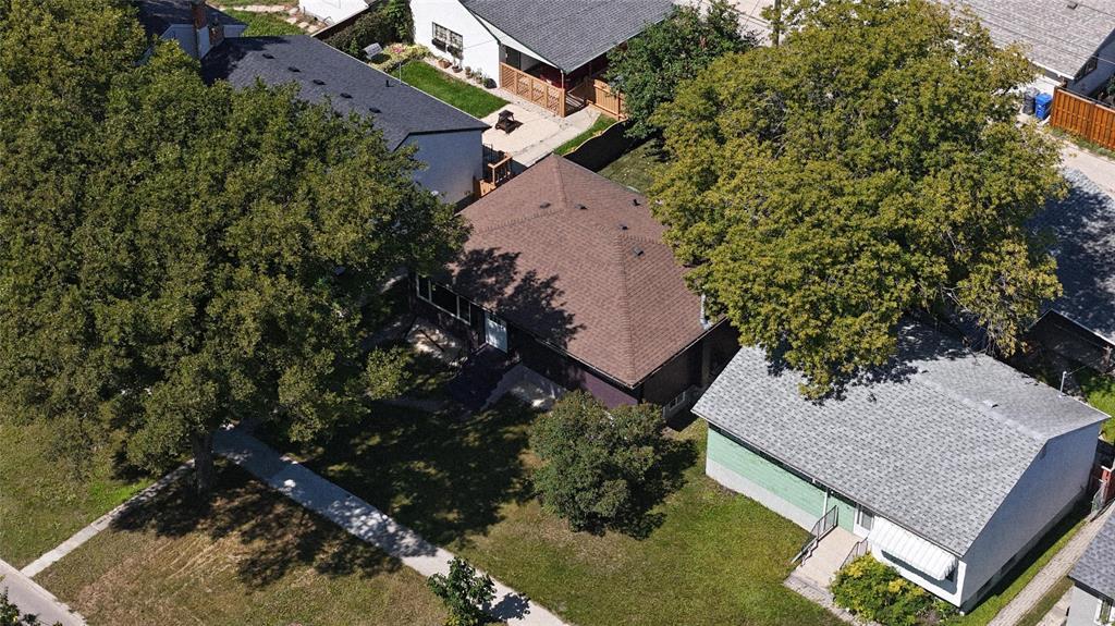 351 Kildare Avenue E, Winnipeg, Manitoba  R2C 0P3 - Photo 2 - 202520778
