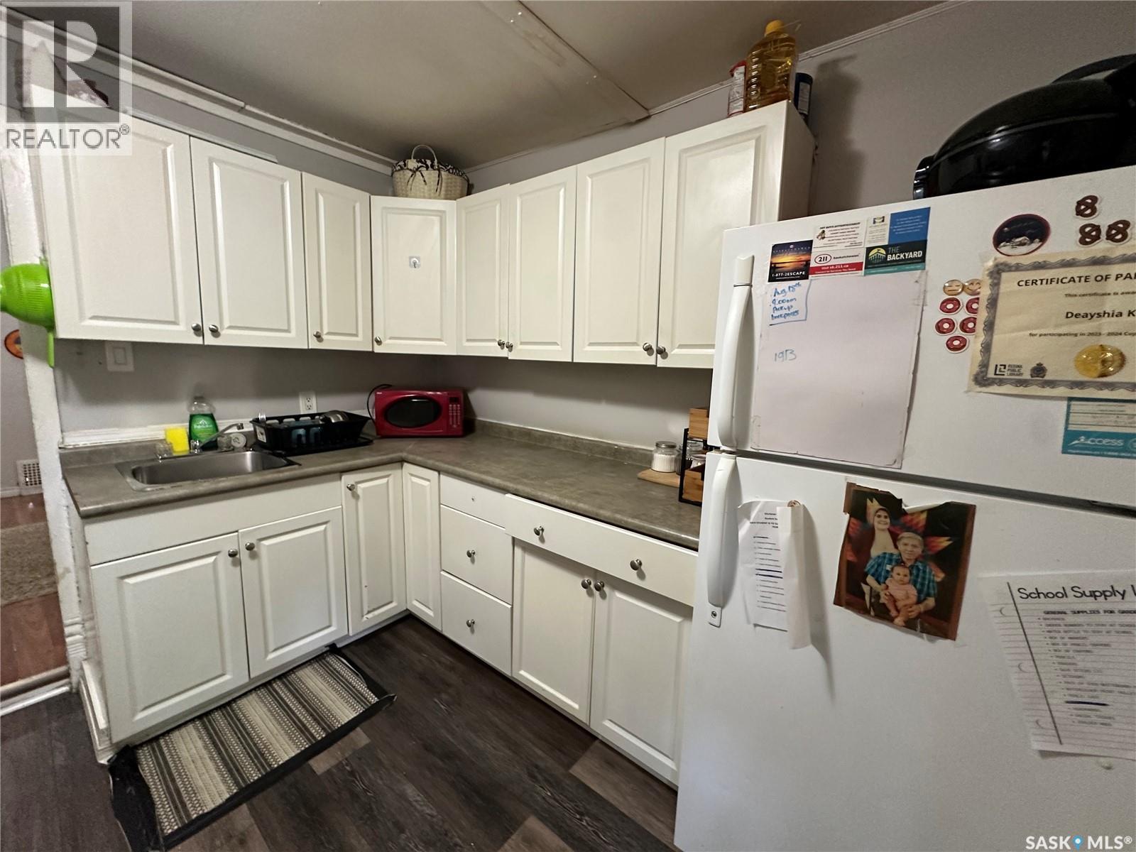 Property at 761 Athol STREET image 5