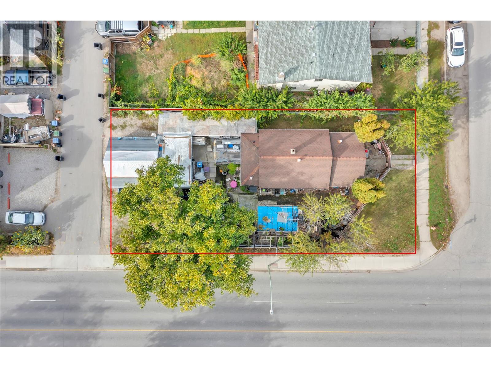 Property at 1099 Stockwell Avenue image 3