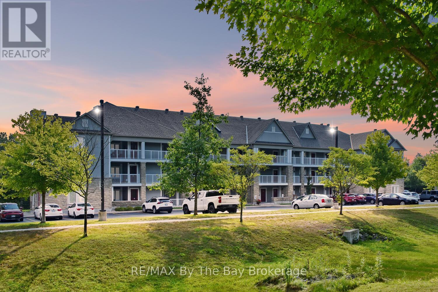 214 - 50 Mulligan Lane, Wasaga Beach, Ontario L9Z 0C5 - Photo 1 - S12351387