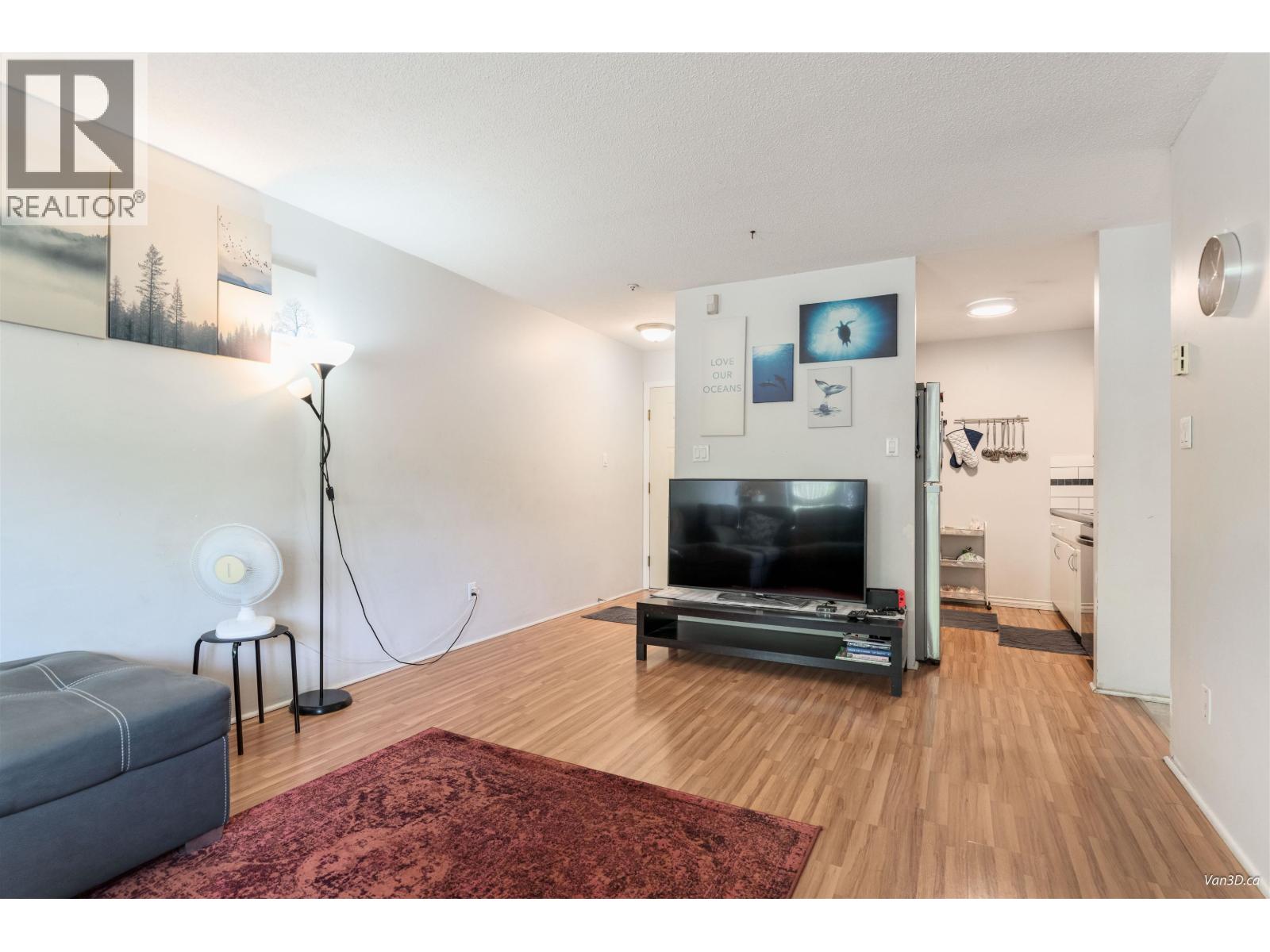 Property at 102 3480 YARDLEY AVENUE image 4