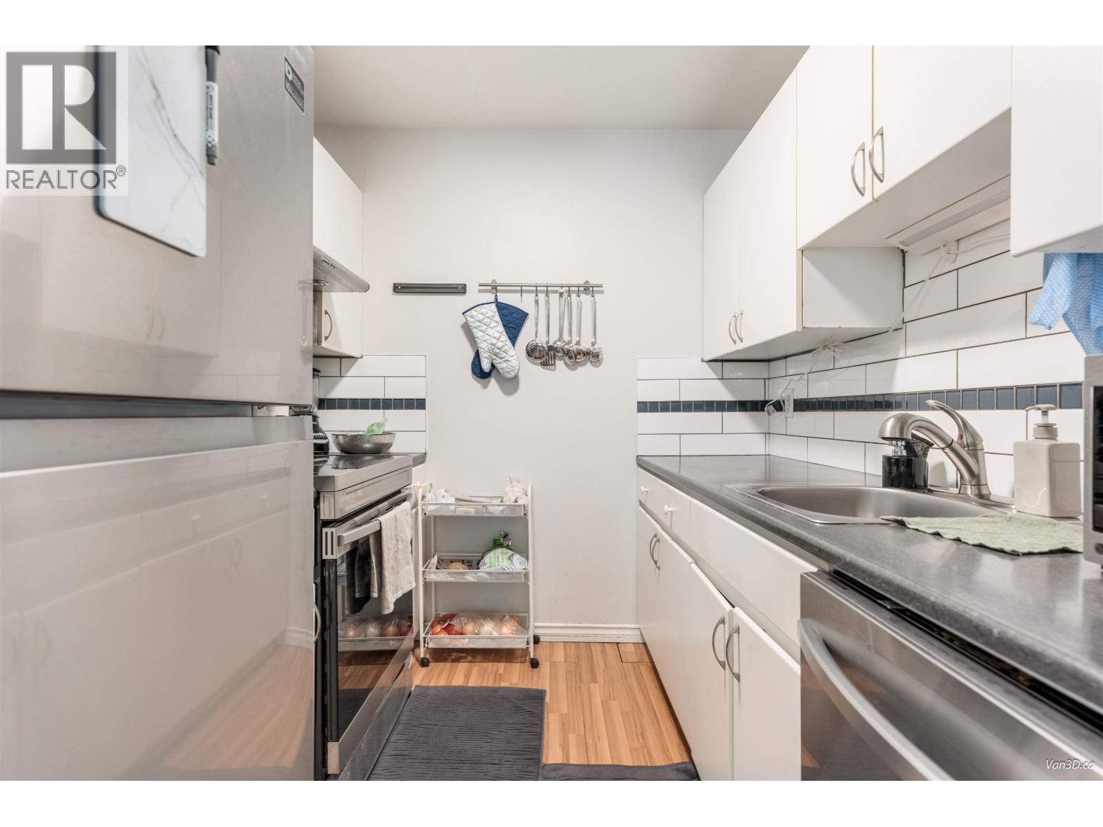 Property at 102 3480 YARDLEY AVENUE image 5