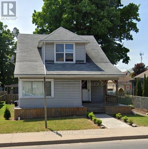 43 Tillson Avenue, Tillsonburg, Ontario  N4G 2Z9 - Photo 1 - X12351411