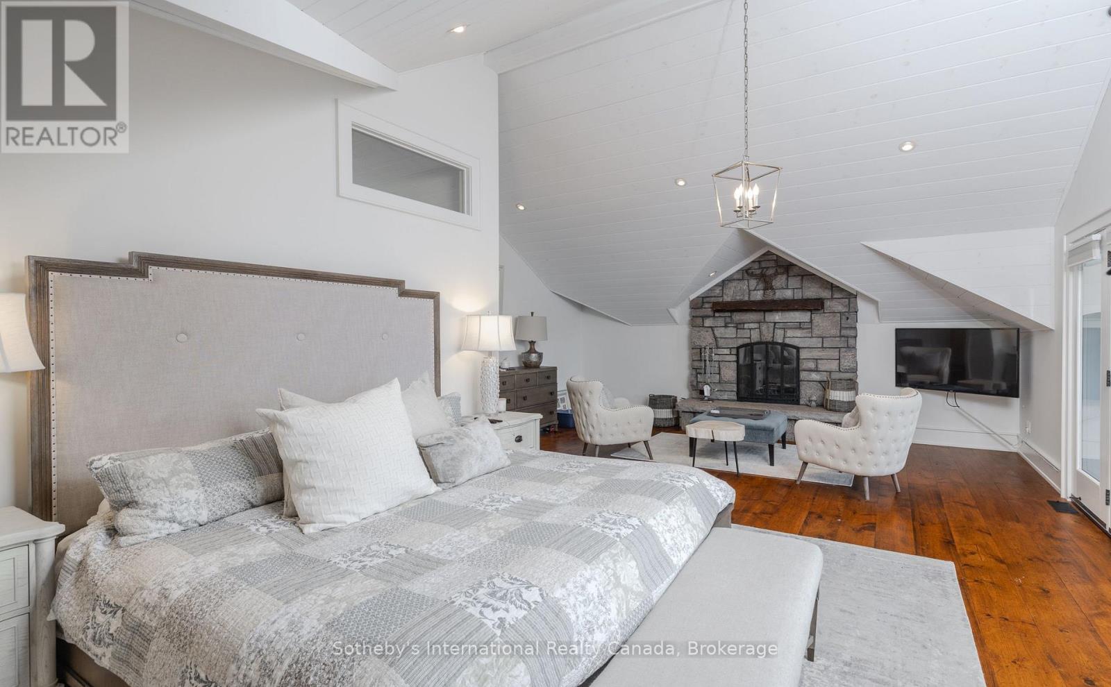 1037 Elgin House Road, Muskoka Lakes, Ontario P0B 1J0 - Photo 19 - X12351382