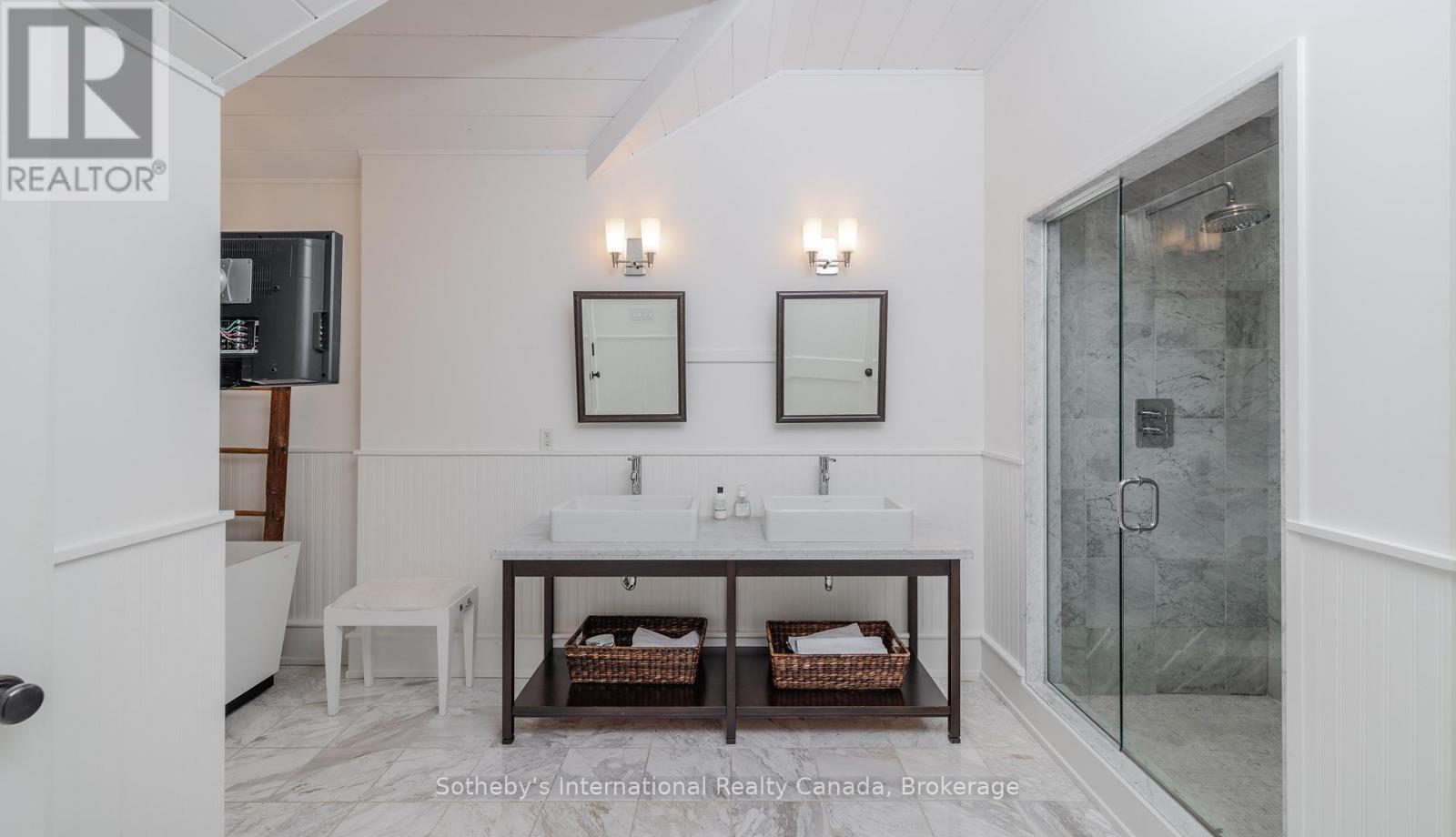 1037 Elgin House Road, Muskoka Lakes, Ontario P0B 1J0 - Photo 21 - X12351382