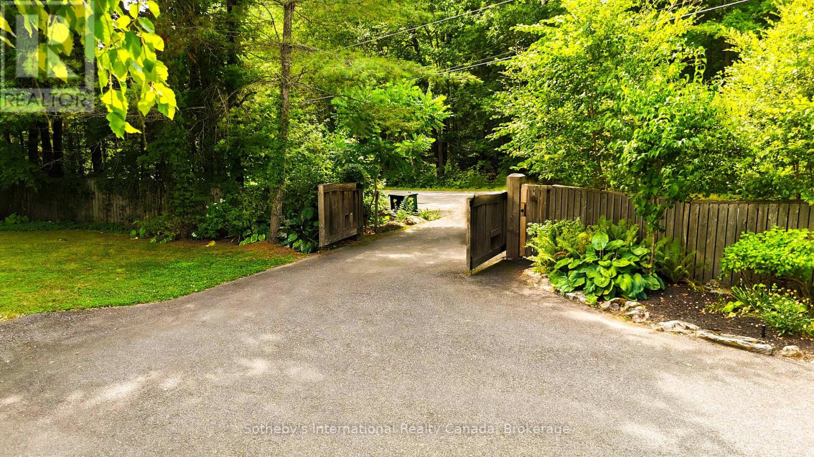 1037 Elgin House Road, Muskoka Lakes, Ontario P0B 1J0 - Photo 3 - X12351382