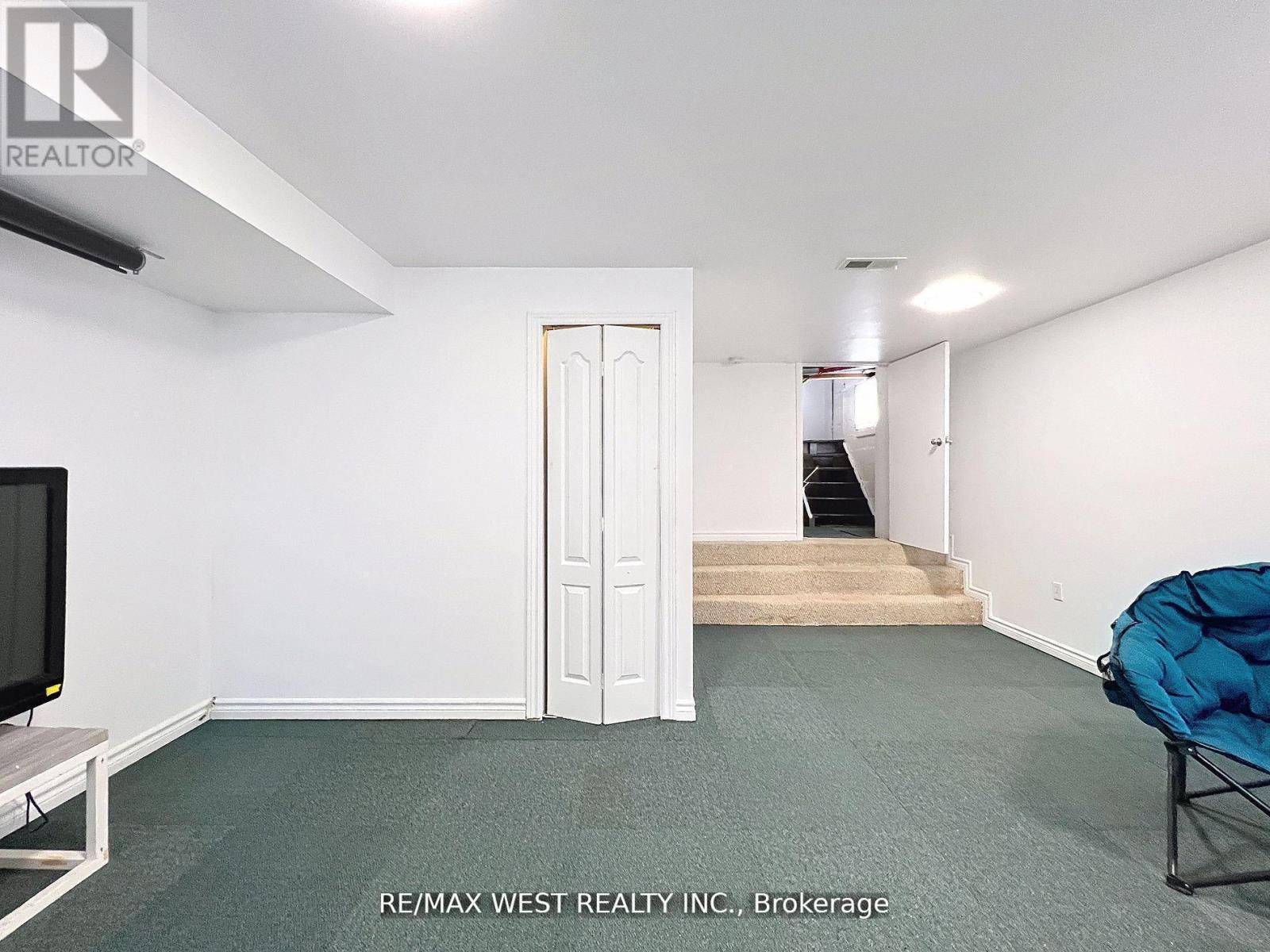 56 Forty First Street, Toronto, Ontario  M8W 3N6 - Photo 18 - W12351312