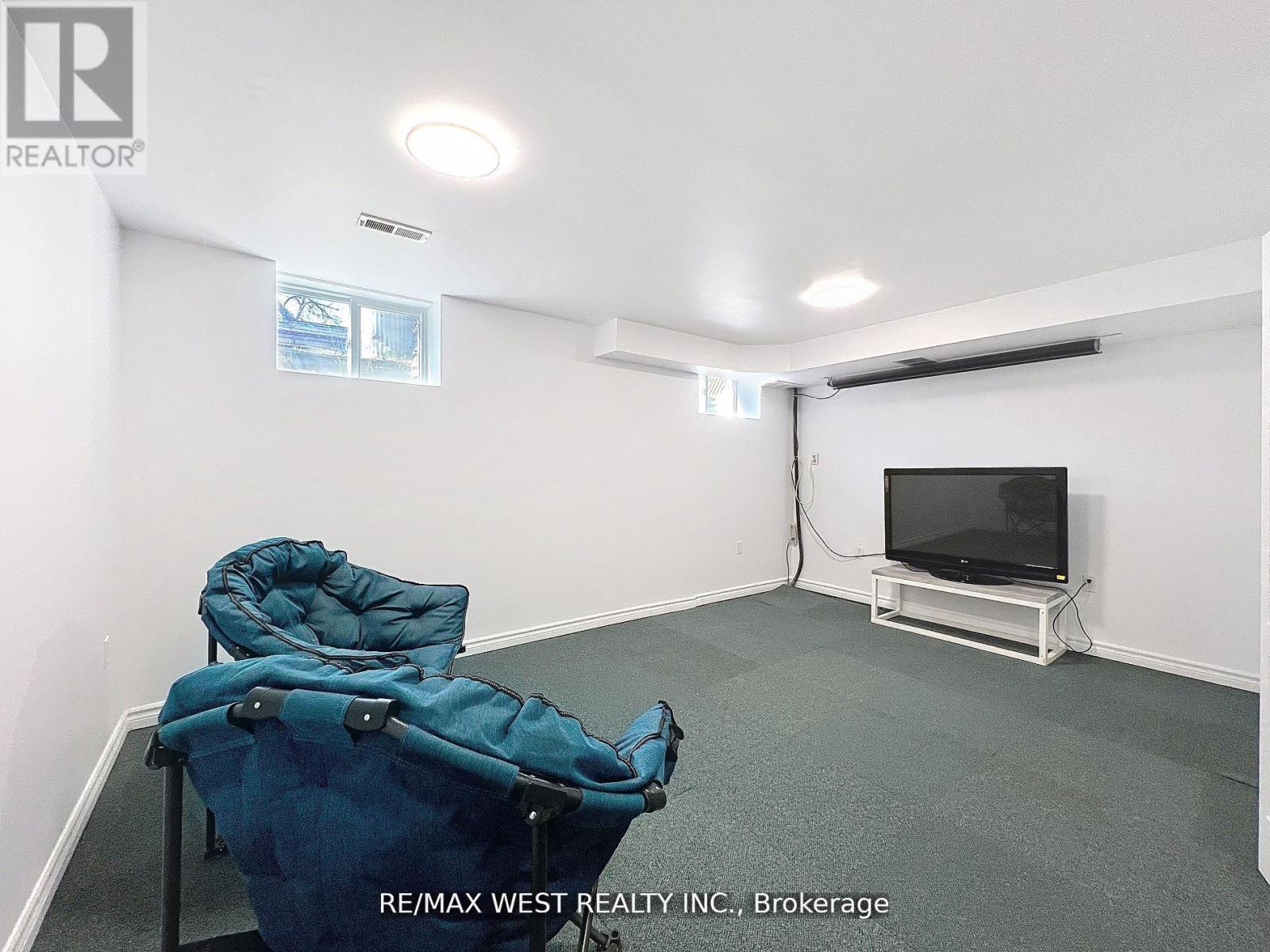 56 Forty First Street, Toronto, Ontario  M8W 3N6 - Photo 19 - W12351312