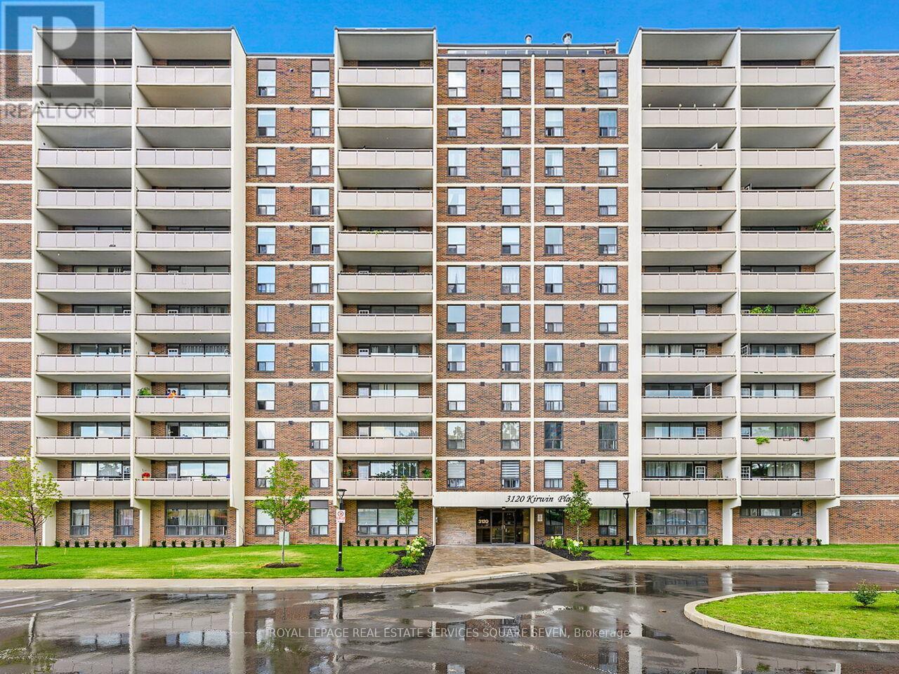 1109 - 3120 Kirwin Avenue, Mississauga, Ontario  L5A 3R2 - Photo 2 - W12351233
