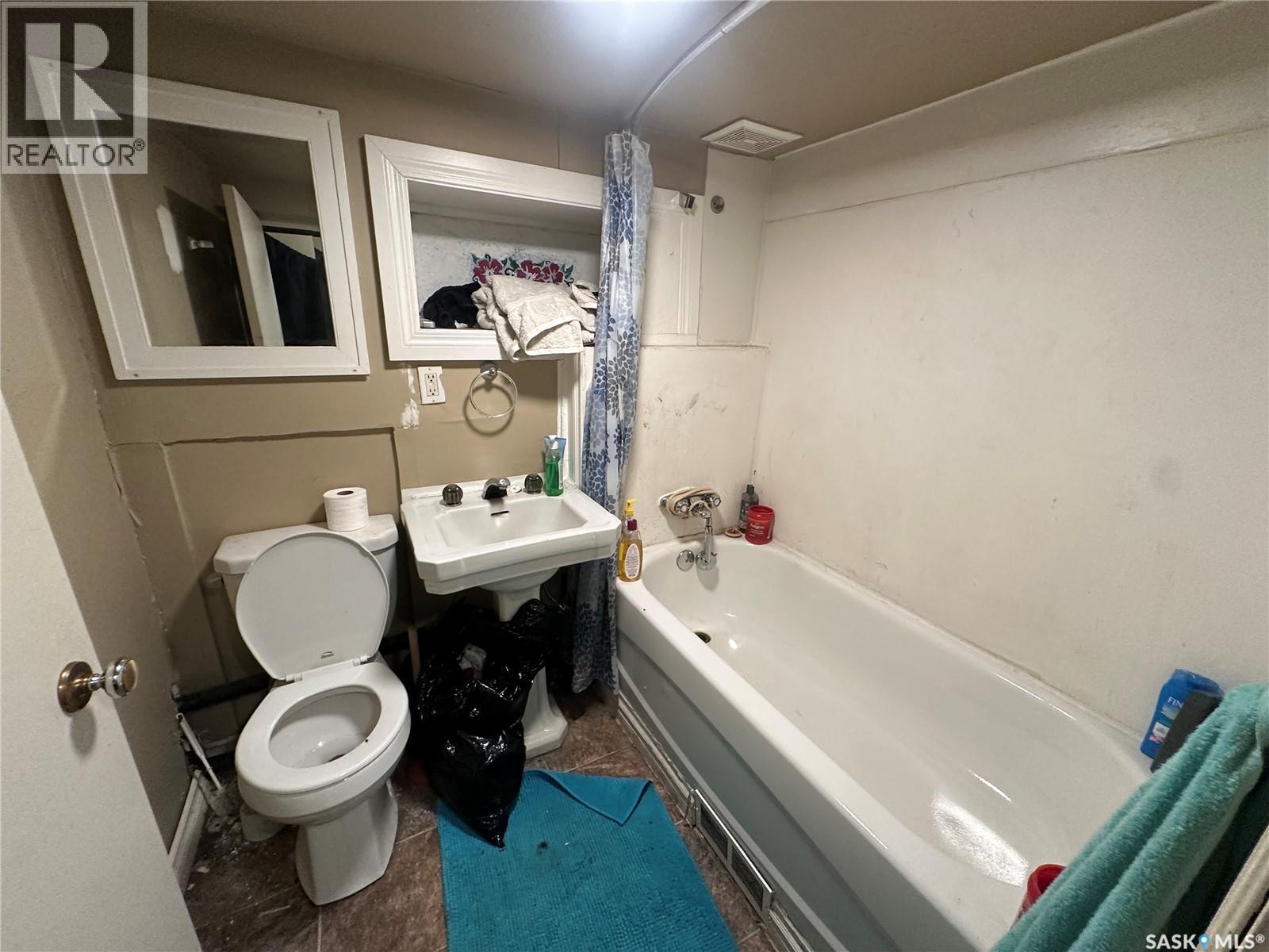 1070 Argyle Street, Regina, Saskatchewan  S4T 3R3 - Photo 11 - SK015950