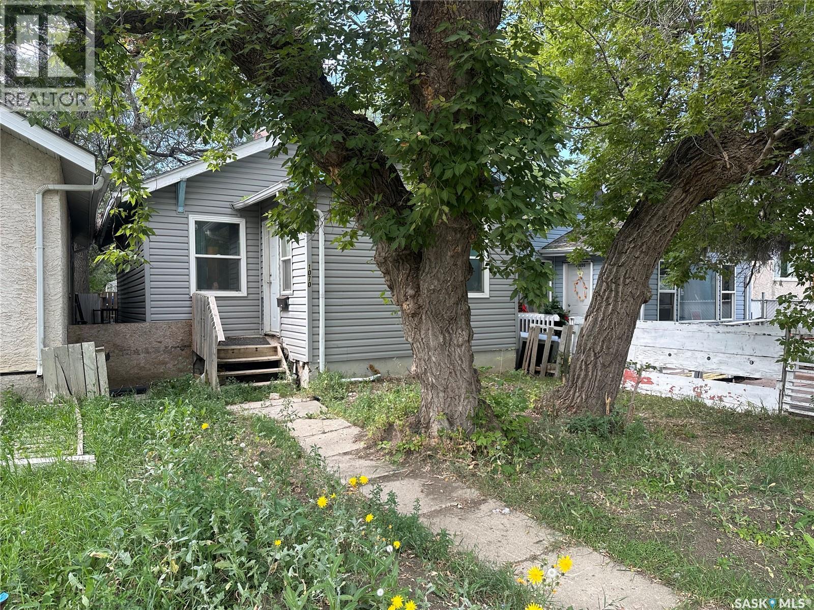 1070 Argyle Street, Regina, Saskatchewan  S4T 3R3 - Photo 2 - SK015950