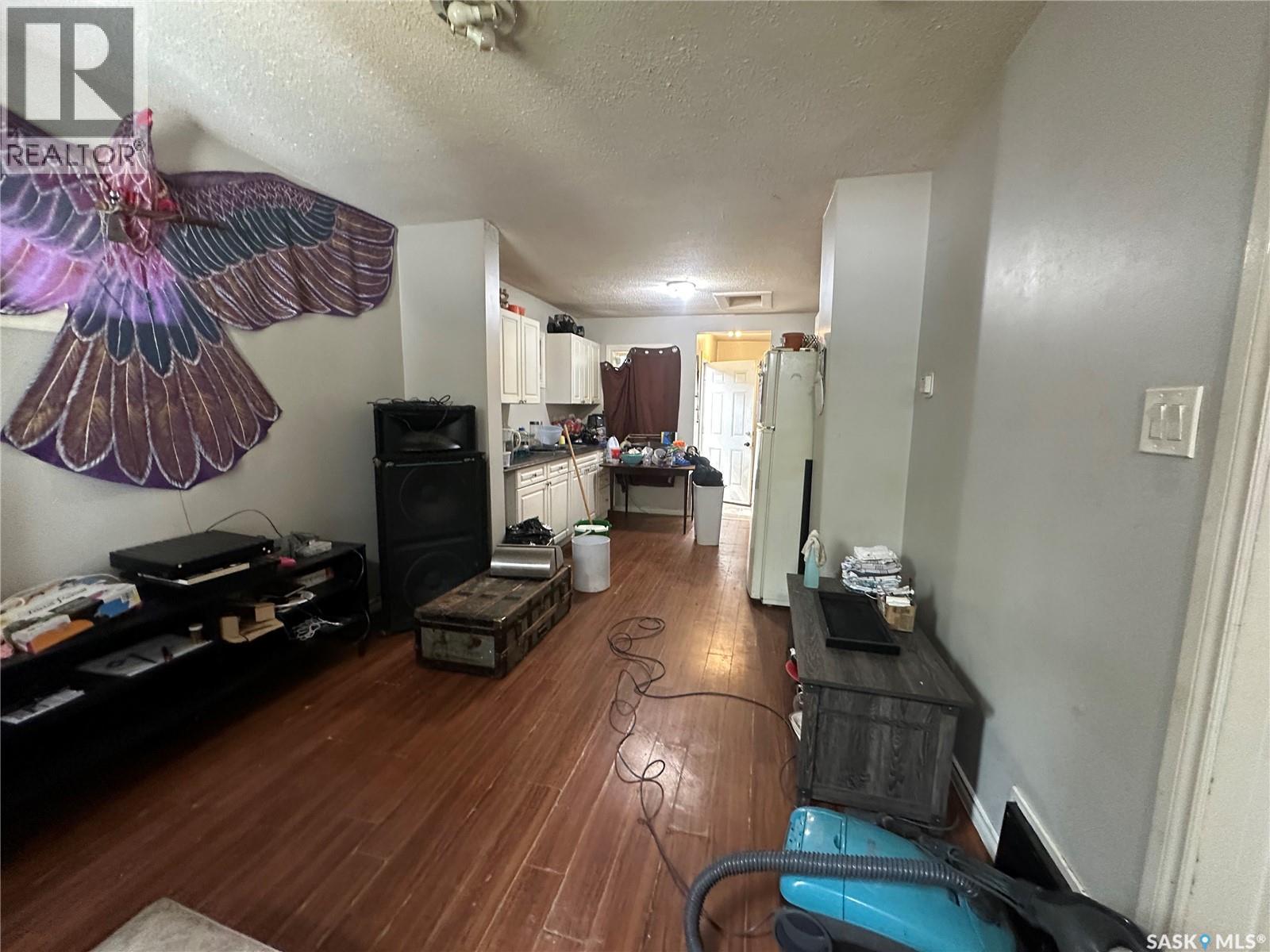 1070 Argyle Street, Regina, Saskatchewan  S4T 3R3 - Photo 3 - SK015950