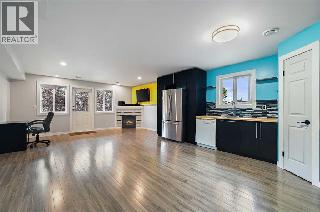 Property at 201, 1723 37 Street SE image 3