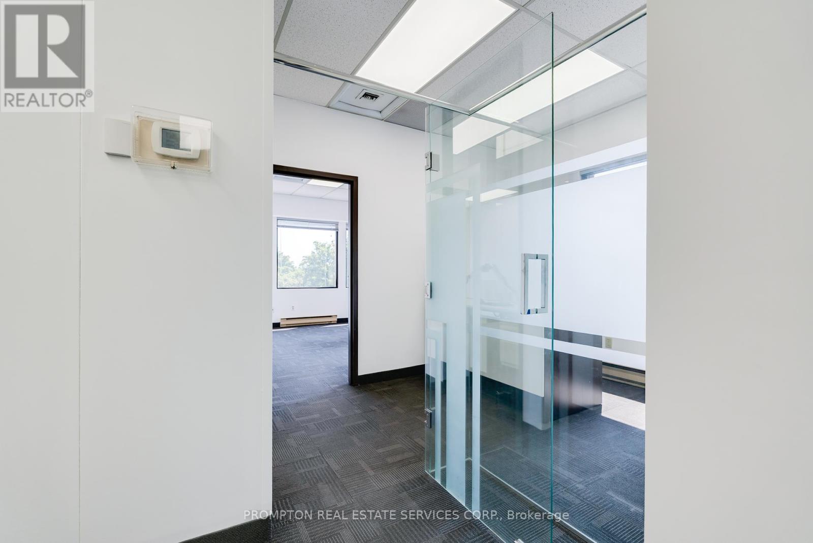 3rd Floor - 6075 Yonge Street, Toronto, Ontario  M2M 3W2 - Photo 2 - C12351373