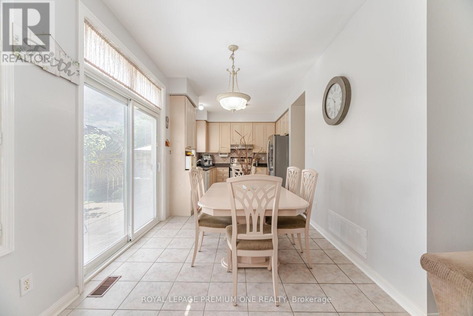 21 Ocean Avenue, Vaughan, Ontario  L6A 2X7 - Photo 17 - N12351406