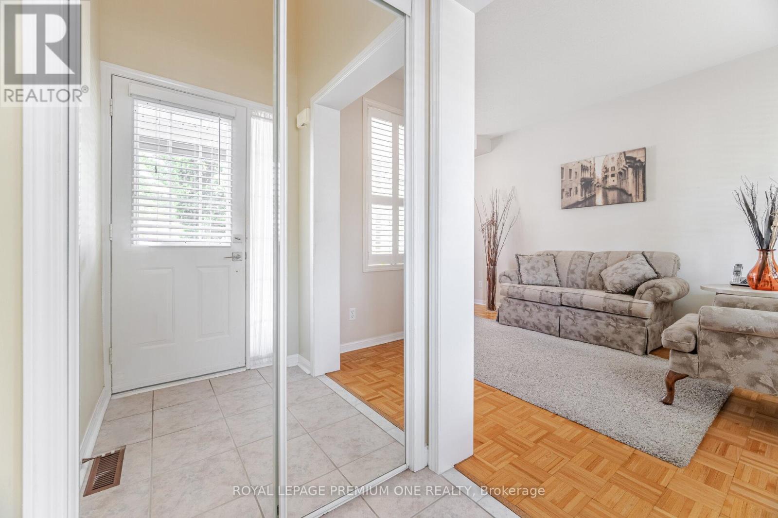 21 Ocean Avenue, Vaughan, Ontario  L6A 2X7 - Photo 9 - N12351406