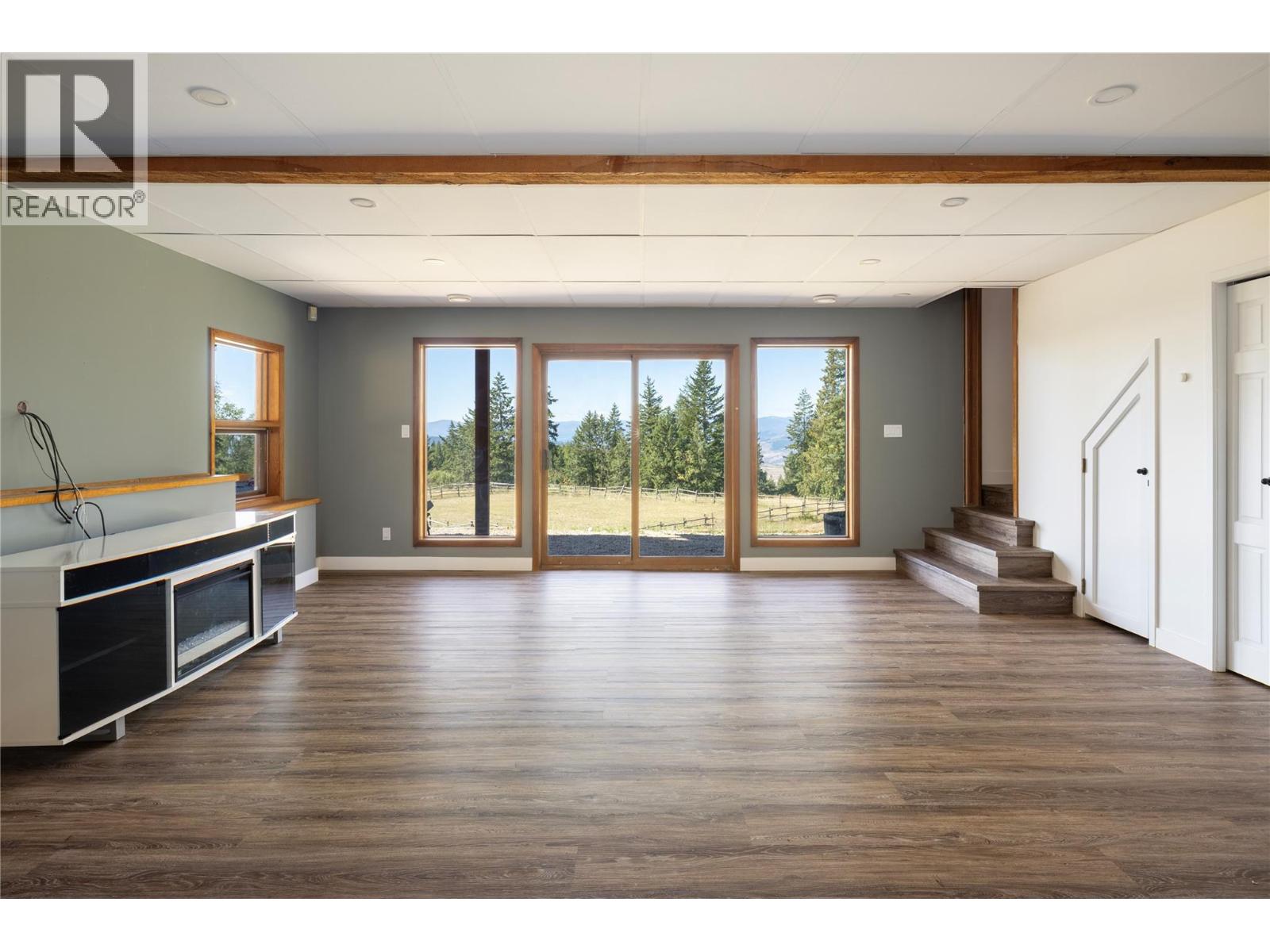 7940 Keddleston Road, Vernon, British Columbia  V1B 3N4 - Photo 26 - 10359102