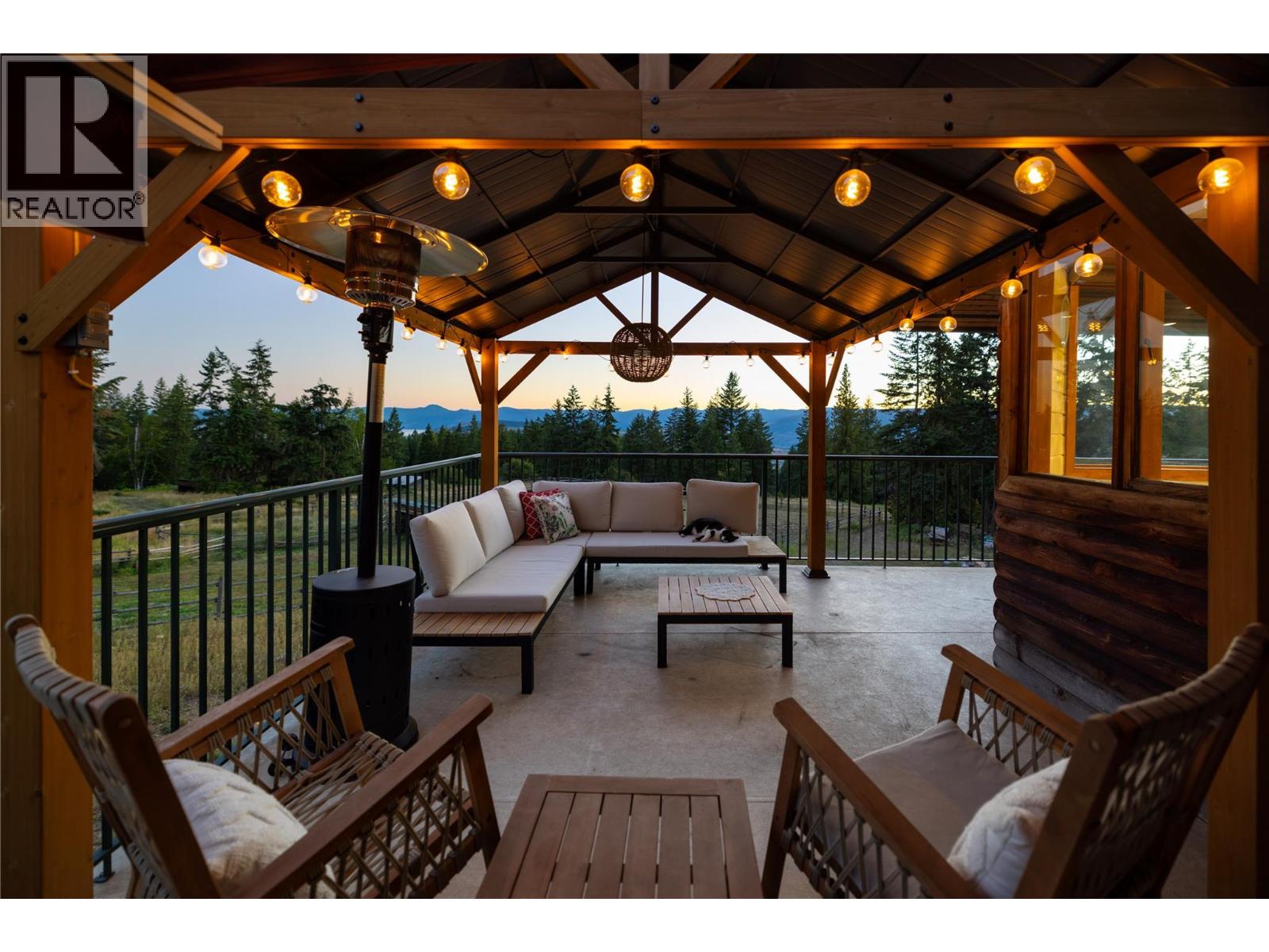 7940 Keddleston Road, Vernon, British Columbia  V1B 3N4 - Photo 5 - 10359102