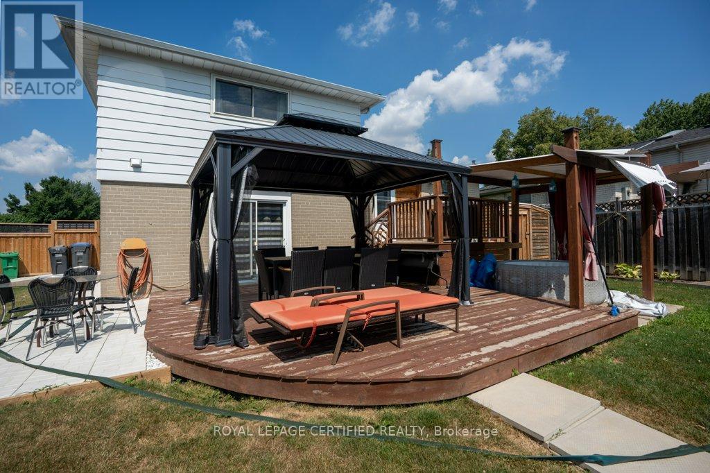 72 Ferndale Crescent, Brampton, Ontario  L6W 1E9 - Photo 39 - W12351359