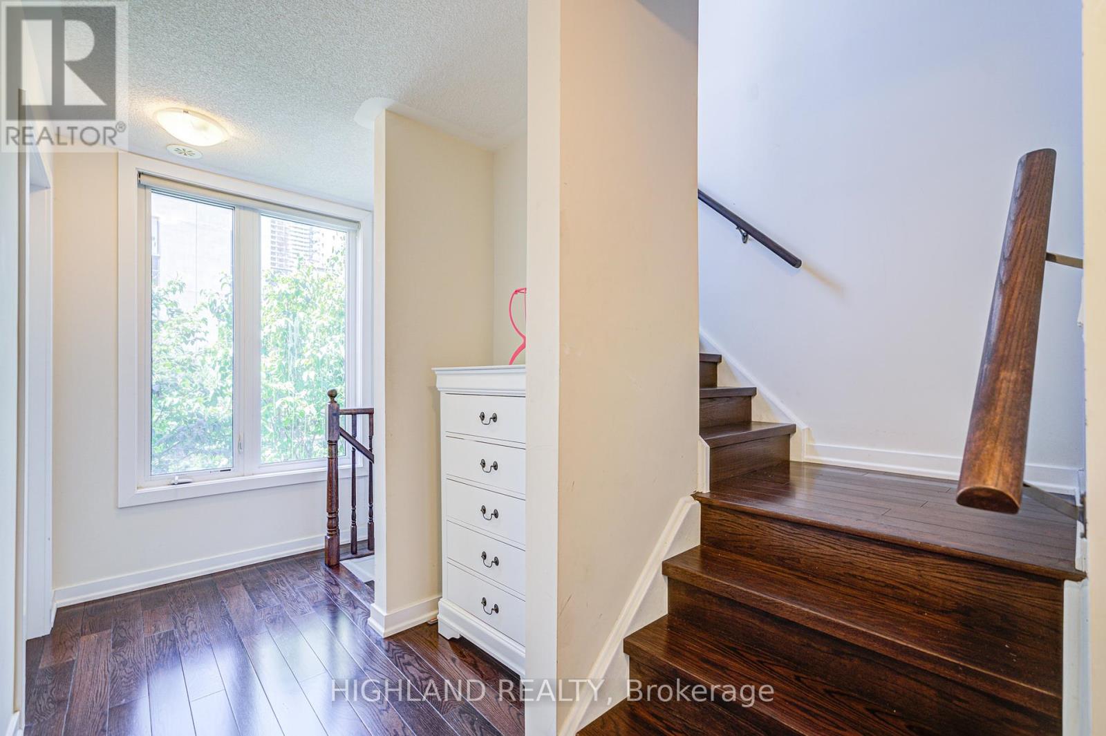 7 - 4030 Parkside Village Drive, Mississauga (City Centre), Ontario  L5B 0K2 - Photo 12 - W12351381