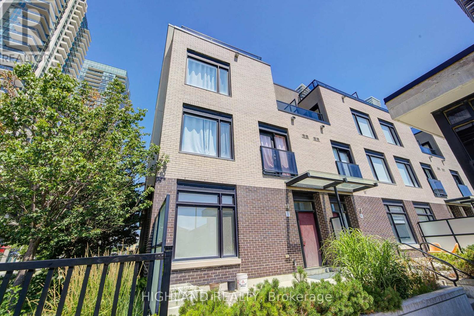 7 - 4030 Parkside Village Drive, Mississauga (City Centre), Ontario  L5B 0K2 - Photo 2 - W12351381